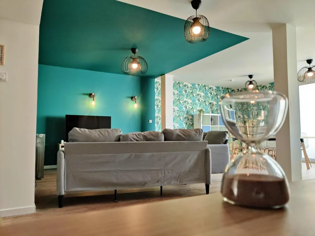 Couette-café Chambre Arvor Avec Salle De Bains Privative Dans Une Residence Avec Salon Et Cuisine Partages Brest